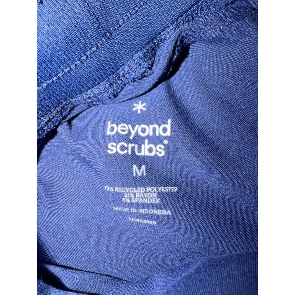 Beyond Scrubs Cloud Nine 6-Pocket Knit Waistband Cargo Jogger Scrub Pants Navy M